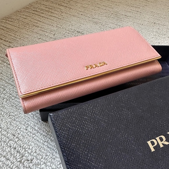 2 PRADA WALLETS!! 100% Authentic w/ Prada Gift Boxes Pink & Black RARE!! - Picture 9 of 14